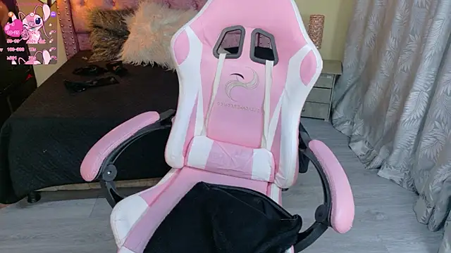 Snapshot of sweet__thang chatting on 6, 11, 2025 sweet thang online show from 6, 11, 2025