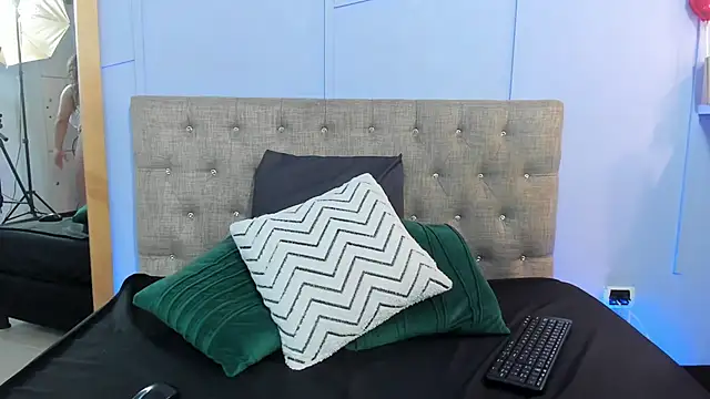 Snapshot of abby_jener chatting on 18, 3, 2025 abby jener online show from 18, 3, 2025