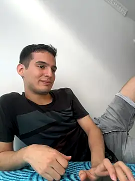 Thiagobb7 online show from 9, 9, 2025