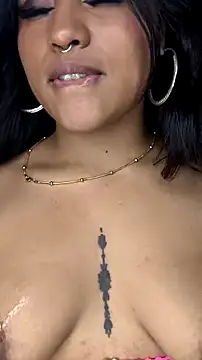 bella warzon online show from 17, 4, 2026