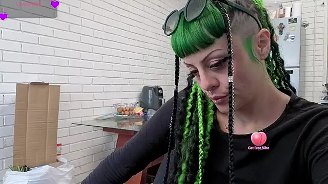 freyaa sorcerees online show from 8, 9, 2025