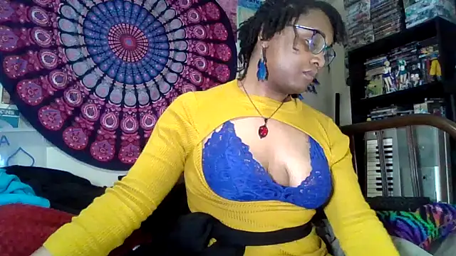 Snapshot of GardeniaFields chatting on 23, 6, 2026 GardeniaFields online show from 23, 6, 2026