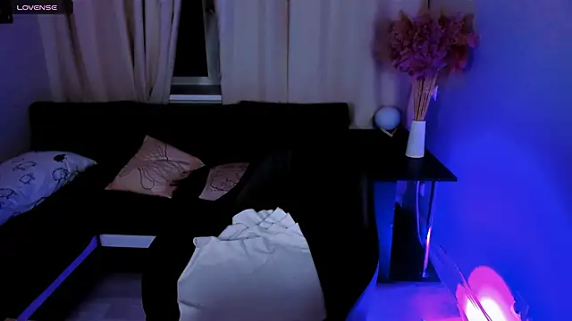 Snapshot of Melissa_Rood chatting on 7, 3, 2025 Melissa Rood online show from 7, 3, 2025