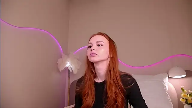 Snapshot of MiraBliss chatting on 29, 11, 2025 MiraBliss online show from 29, 11, 2025