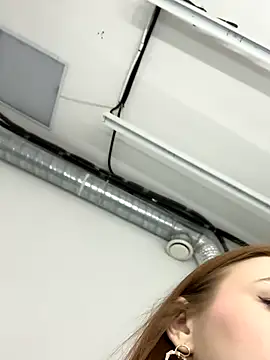 Snapshot of MiraBliss chatting on 13, 12, 2025 MiraBliss online show from 13, 12, 2025