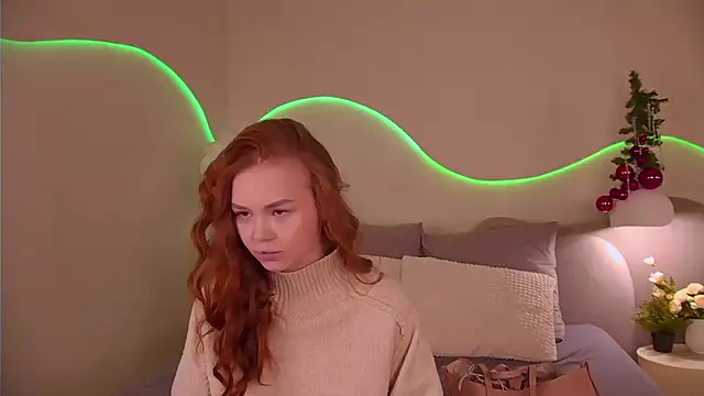 Snapshot of MiraBliss chatting on 15, 12, 2025 MiraBliss online show from 15, 12, 2025