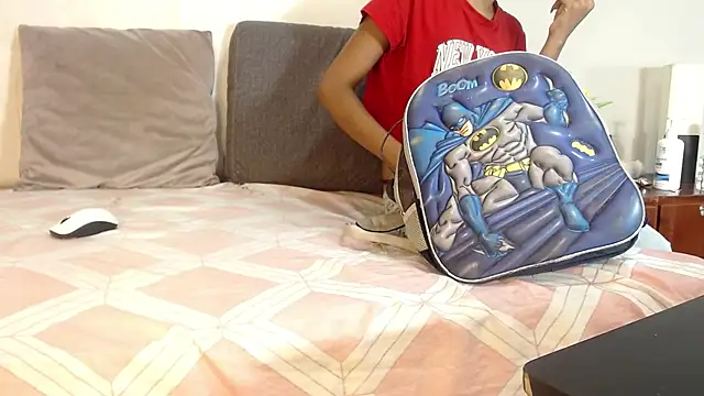 Snapshot of willow_smitt chatting on 12, 10, 2025 willow smitt online show from 12, 10, 2025