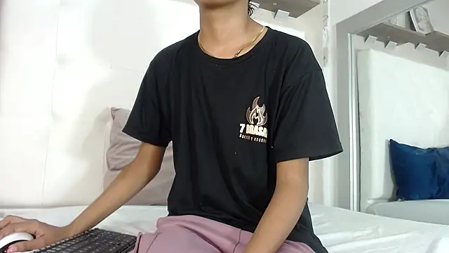 Snapshot of willow_smitt chatting on 30, 10, 2025 willow smitt online show from 30, 10, 2025