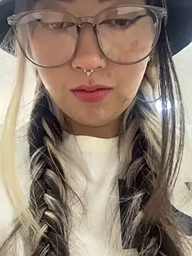 VictoriaGerard Pink online show from 16, 10, 2025