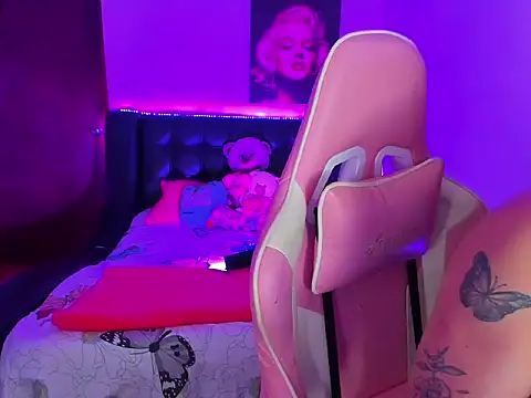 Aleja monnroe online show from 17, 1, 2026