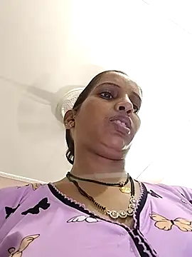 Hotty-Nidhi online show from 3, 10, 2025