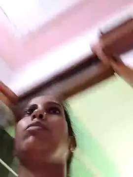 Hotty-Nidhi online show from 6, 10, 2025