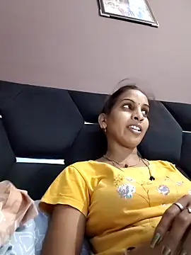 Snapshot of Hotty-Nidhi chatting on 18, 5, 2026 Hotty-Nidhi online show from 18, 5, 2026