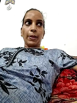 Snapshot of Hotty-Nidhi chatting on 20, 5, 2026 Hotty-Nidhi online show from 20, 5, 2026