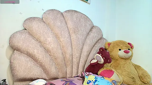 charlotte walker1 online show from 24, 3, 2026