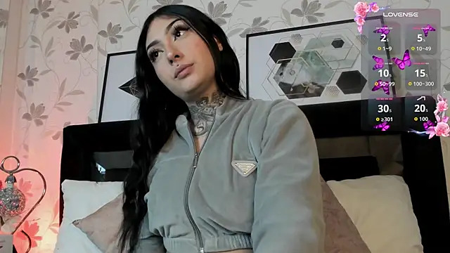 Lilith Thompson online show from 26, 9, 2025