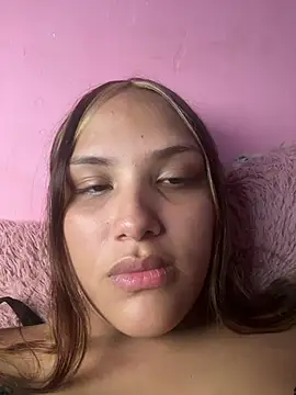 Snapshot of iamsara_21 chatting on 4, 5, 2026 iamsara 21 online show from 4, 5, 2026