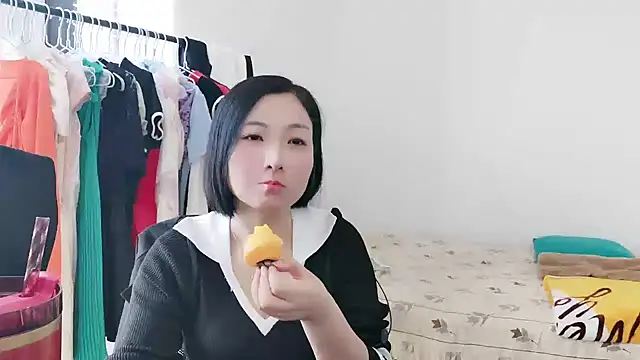 Rachel-6600 online show from 11, 11, 2025