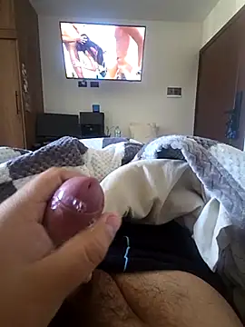 Hellovercat91 online show from 12, 4, 2026