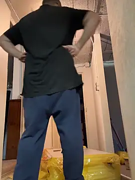 Snapshot of billybib83 chatting on 24, 10, 2025 billybib83 online show from 24, 10, 2025