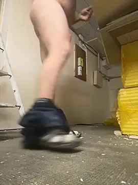 Snapshot of billybib83 chatting on 31, 10, 2025 billybib83 online show from 31, 10, 2025