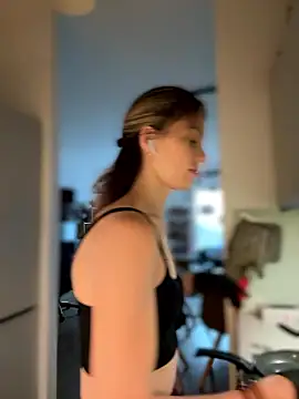 SweetDarling7 online show from 14, 1, 2026