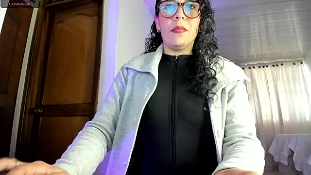 mia velvet1 online show from 20, 4, 2026