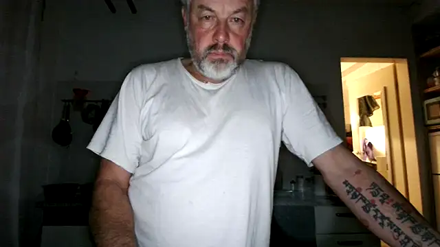 Snapshot of Berg_Boy chatting on 28, 10, 2025 Berg Boy online show from 28, 10, 2025