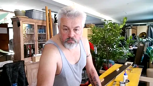 Snapshot of Berg_Boy chatting on 31, 10, 2025 Berg Boy online show from 31, 10, 2025