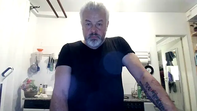 Snapshot of Berg_Boy chatting on 26, 11, 2025 Berg Boy online show from 26, 11, 2025