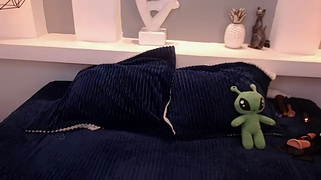 milu w4llace online show from 26, 11, 2025