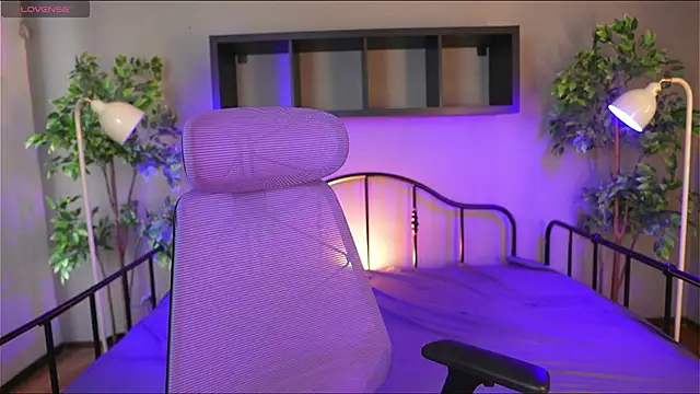 Miyuki wolf online show from 13, 9, 2025