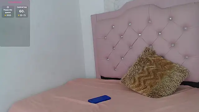 vicky bigboobs babe online show from 15, 6, 2026