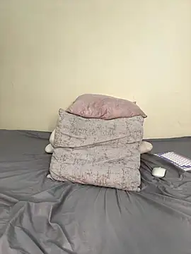 Ivelleee  online show from 20, 12, 2025