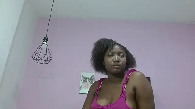 Snapshot of fiorela_madison chatting on 24, 9, 2025 fiorela madison online show from 24, 9, 2025