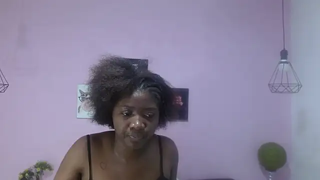 Snapshot of fiorela_madison chatting on 25, 9, 2025 fiorela madison online show from 25, 9, 2025