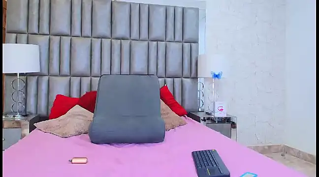 CamilaJohnston online show from 15, 3, 2025