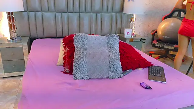 CamilaJohnston online show from 14, 2, 2026