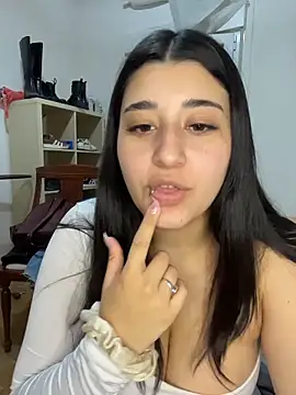 Snapshot of SashaLuss_ chatting on 28, 6, 2026 SashaLuss online show from 28, 6, 2026