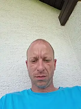 Snapshot of svenpfeifer chatting on 23, 6, 2026 svenpfeifer online show from 23, 6, 2026