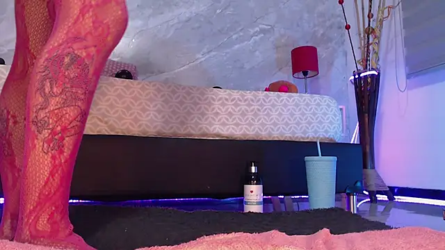 catmolly  online show from 13, 3, 2025