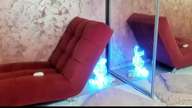 LesyaTouch online show from 13, 12, 2025