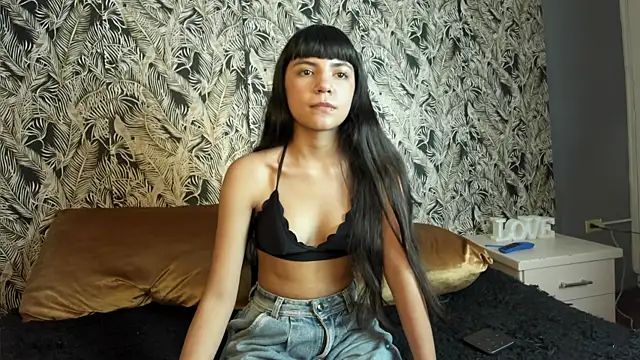 Snapshot of kitty-kryss chatting on 12, 3, 2025 kitty-kryss online show from 12, 3, 2025
