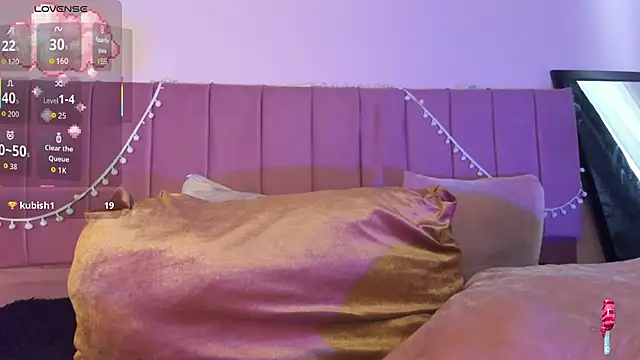 kitty-kryss online show from 10, 11, 2025