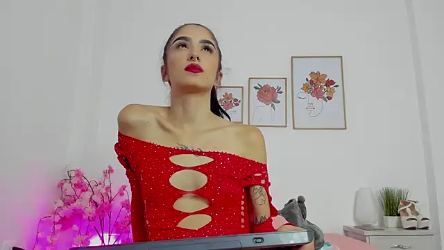 Snapshot of alana_111 chatting on 11, 10, 2025 alana 111 online show from 11, 10, 2025