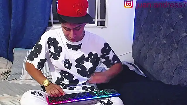 Stone grey1  online show from 27, 11, 2025