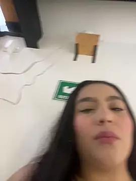 eva sainnt online show from 22, 3, 2025