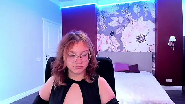 AngelinaLow online show from 10, 9, 2025