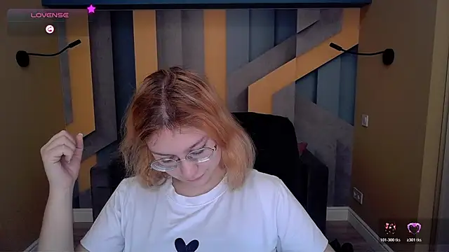 AngelinaLow online show from 12, 1, 2026