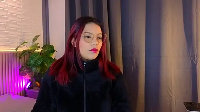 TiffanyWalk online show from 28, 11, 2025